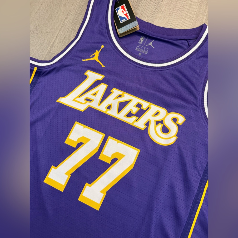 Luka Doncic Los Angeles Lakers jersey size 48 Men’s Large NWT - Picture 3 of 3